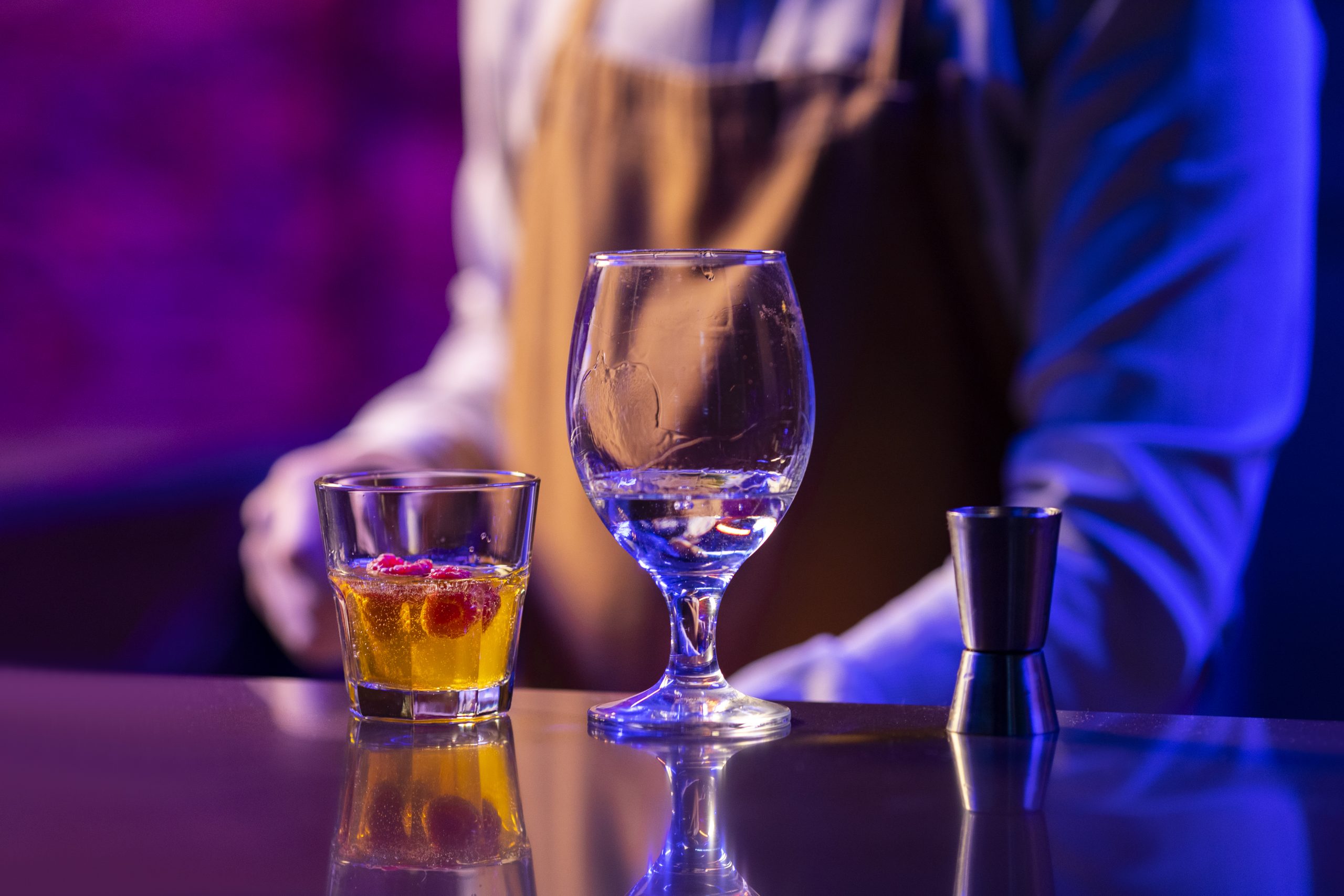 Алкоголь в баре