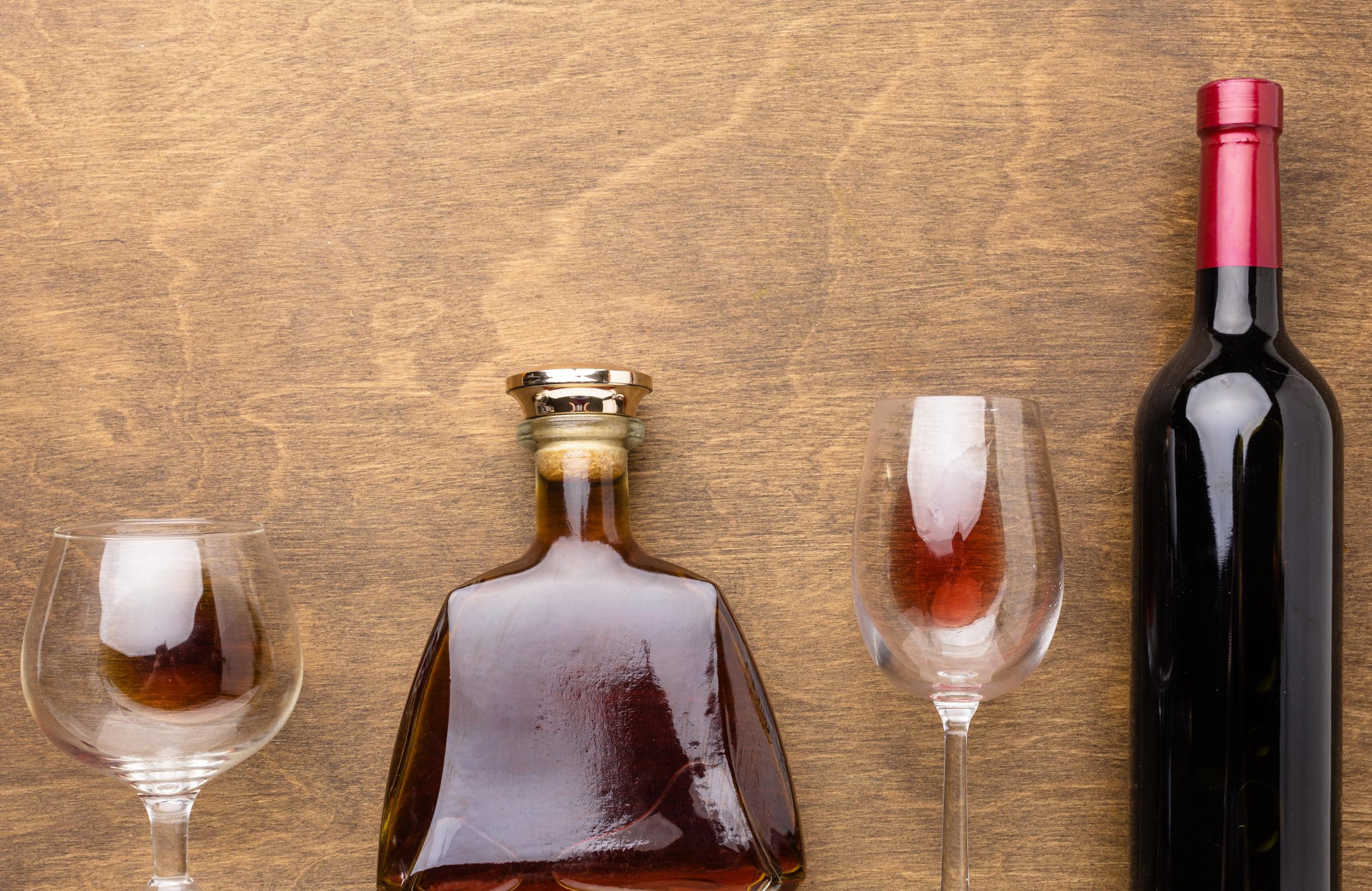 красное вино и коньяк